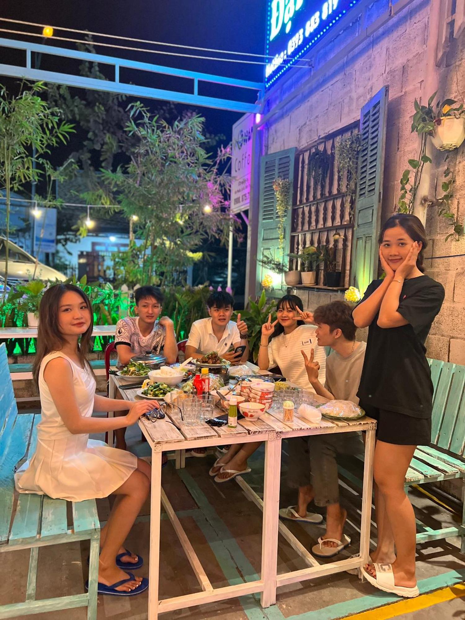 Dai Duong La Gi Homestay & Coffee Buitenkant foto